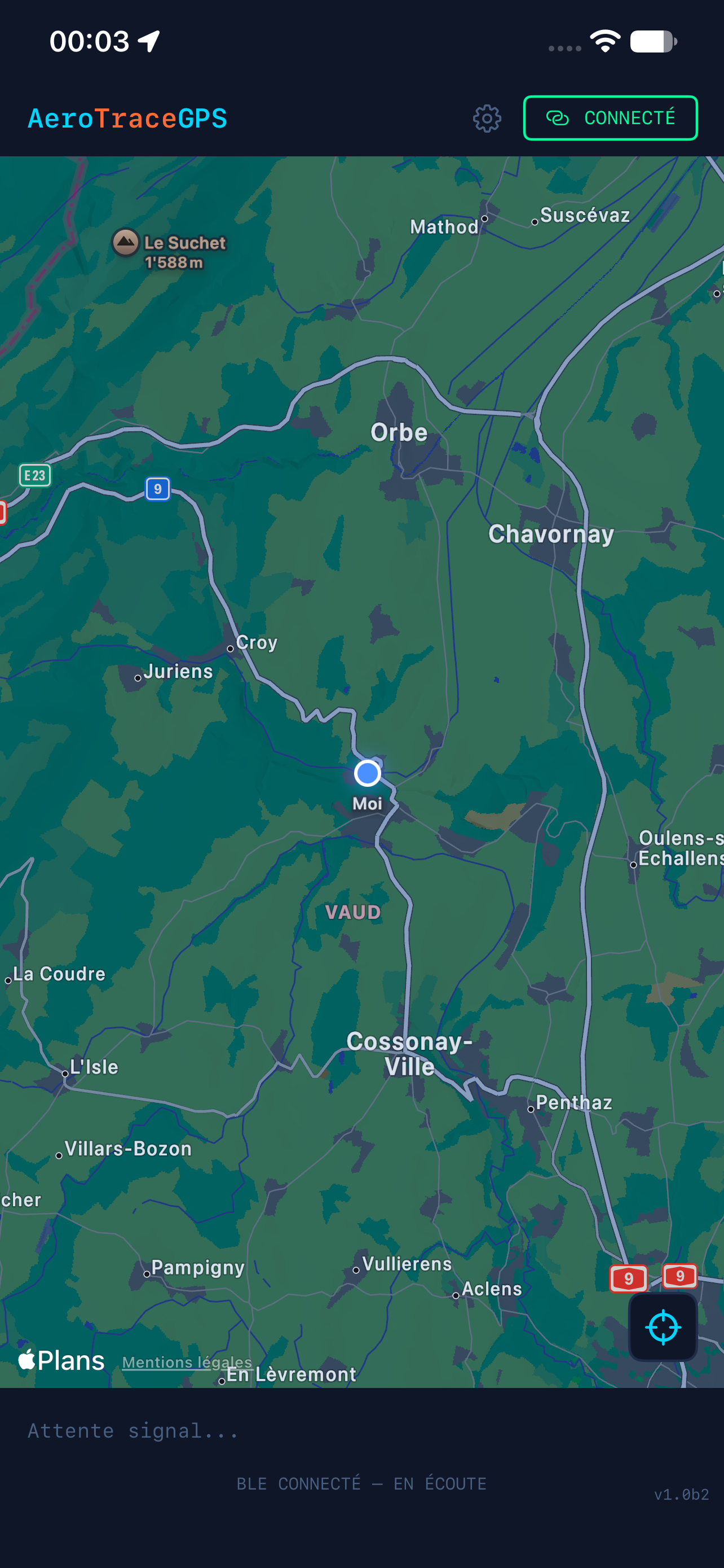 AeroTraceGPS showing a model's position on a live map, with signal status and telemetry panel